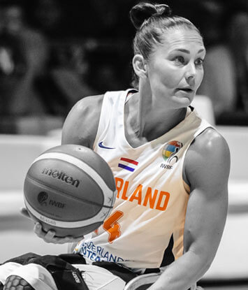 Carina de Rooij in action