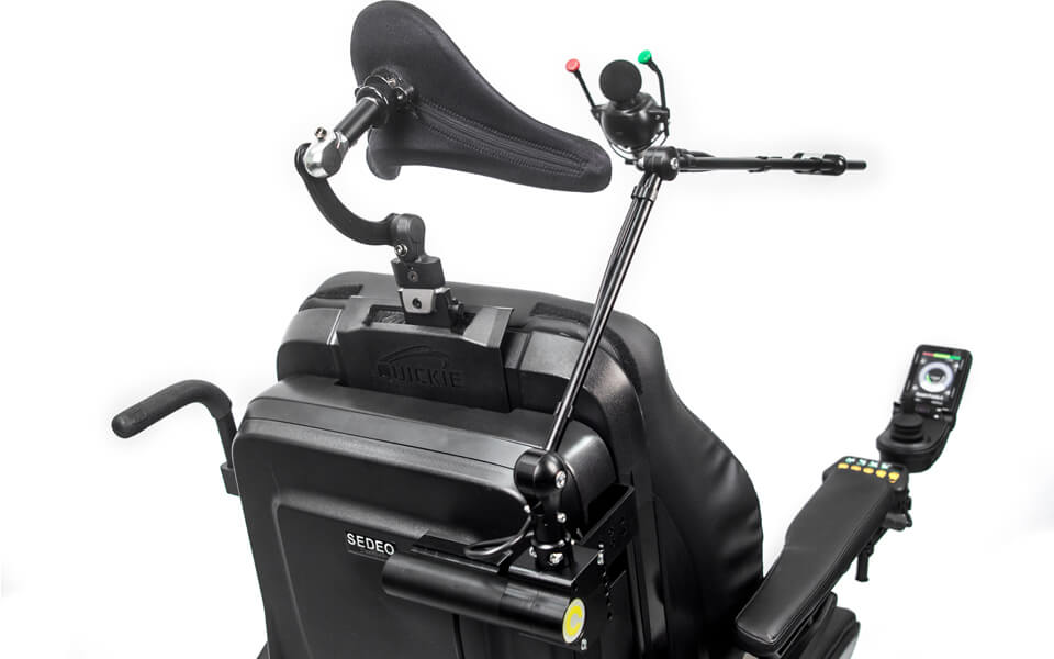 Powered Chin Boom features