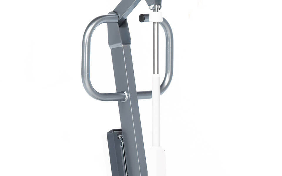 Ergonomic pushing handle